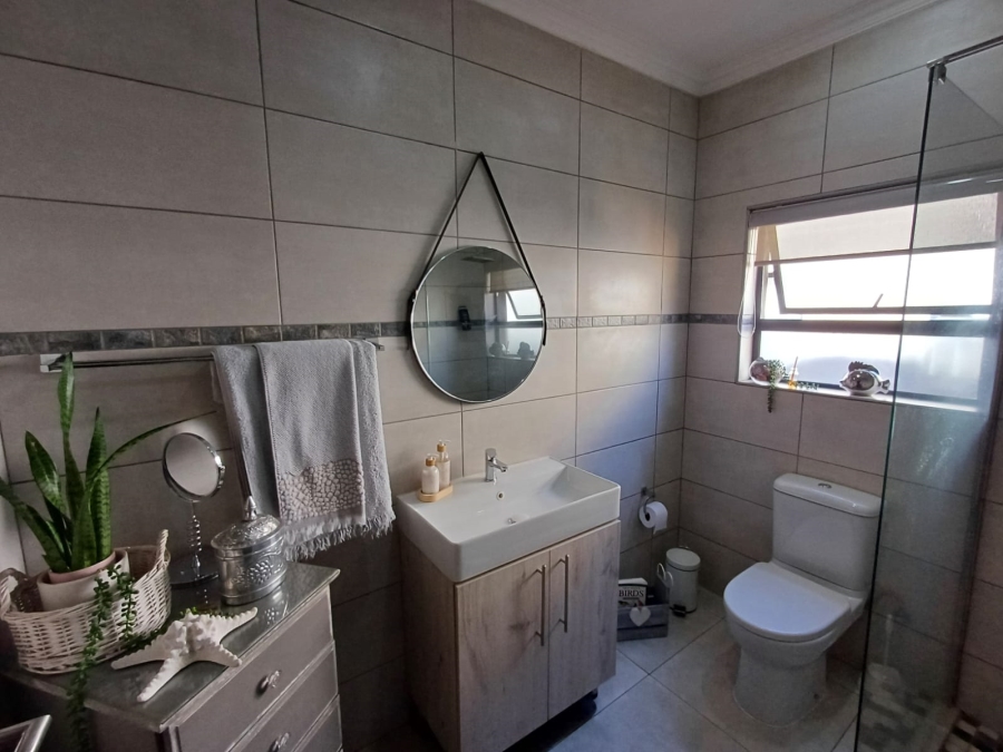 2 Bedroom Property for Sale in Leloko Lifestyle Estate North West